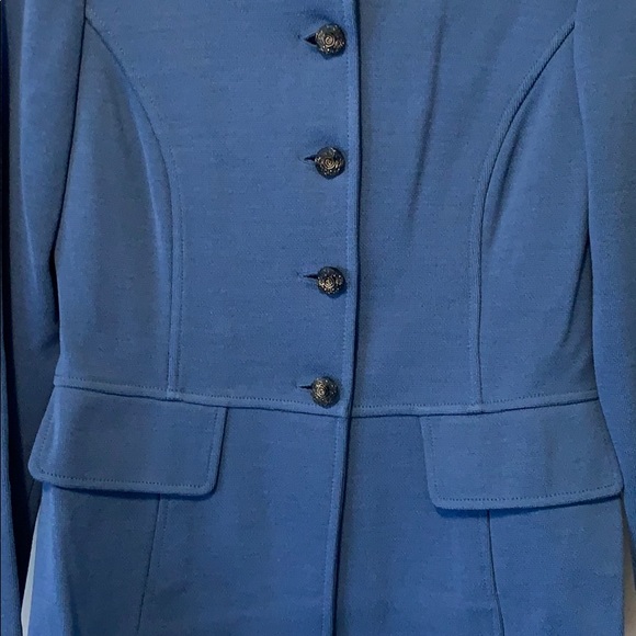 St. John Jacket - Picture 4 of 8